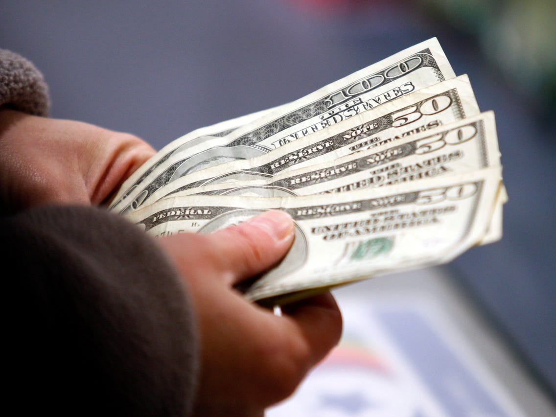 How to Disinfect Money from Coronavirus at Home